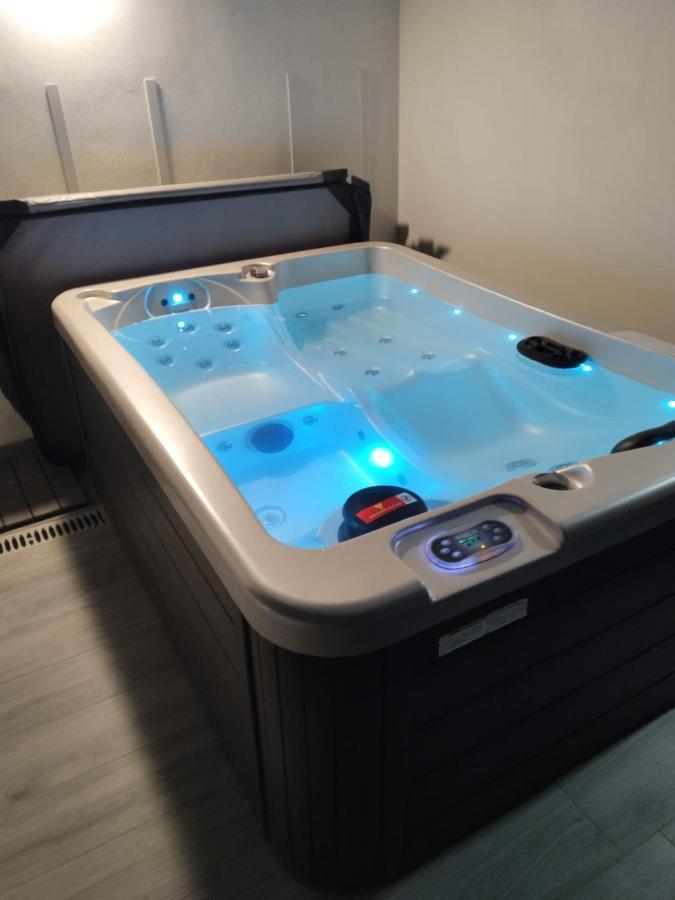 Luxury With Privacy And Jacuzzi By Canarias Prime Homes Chalet *